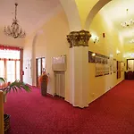 Hotel Savoy &