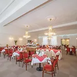 Hotel Savoy &
