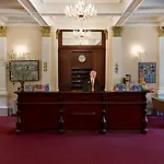 Hotel Savoy &