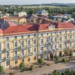 Savoy & Hotel 4*