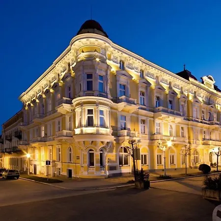萨沃可豪泰spa酒店 Františkovy Lázně